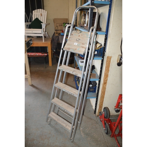 1 - step ladder