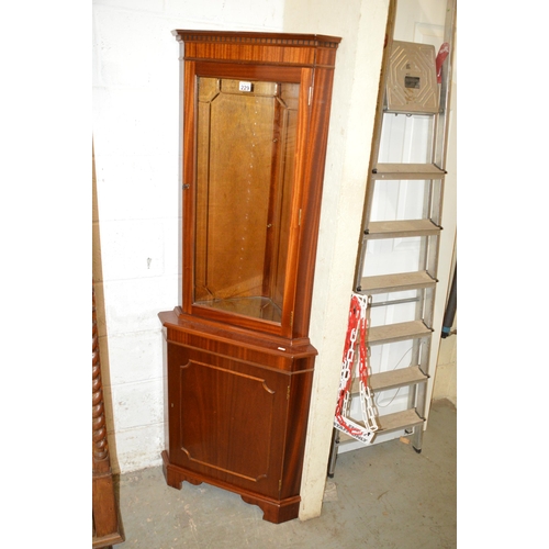 229 - corner cabinet