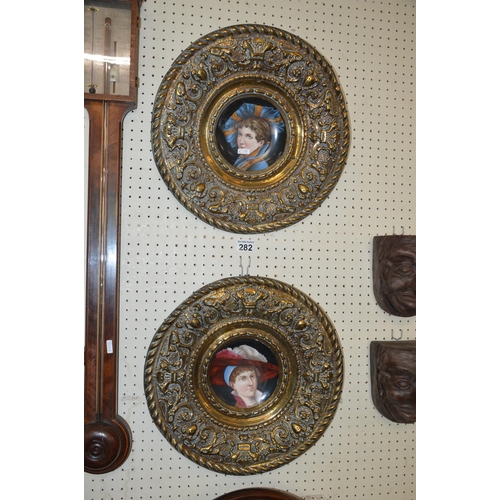 282 - 2 decorative wall pieces