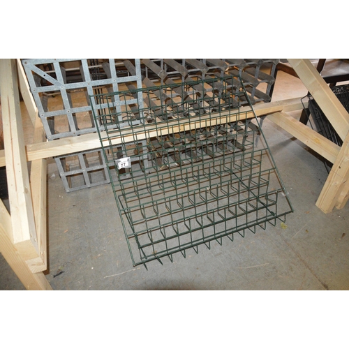 77 - wire display rack