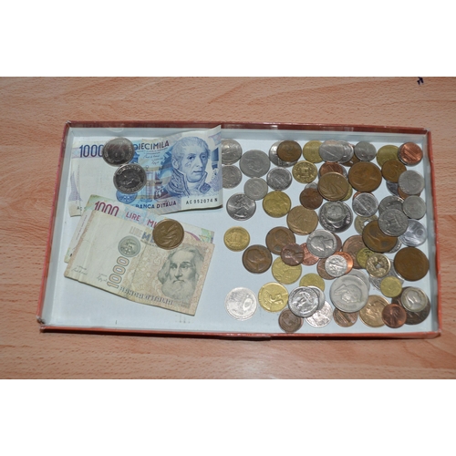 399 - tray of coin & bank notes