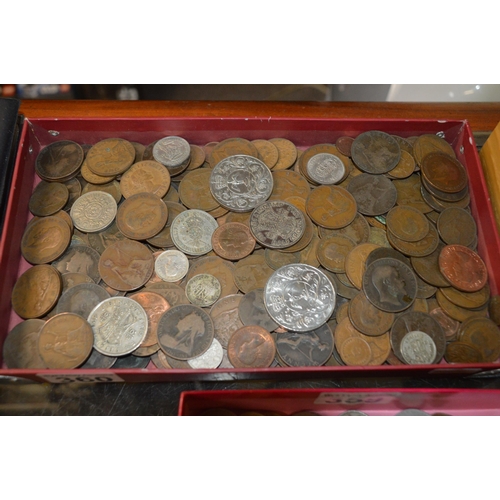 360 - tray of coins