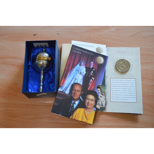 493 - 2 royal commemorative items