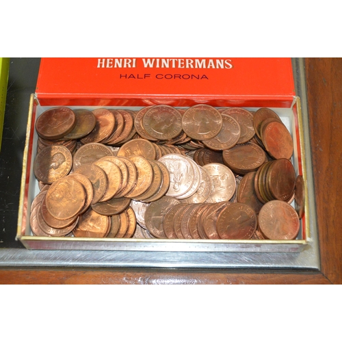 405 - tray of one penny coins