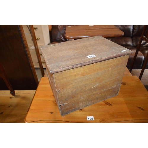 126 - wooden box