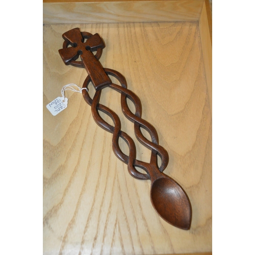 466 - celtic cross love spoon