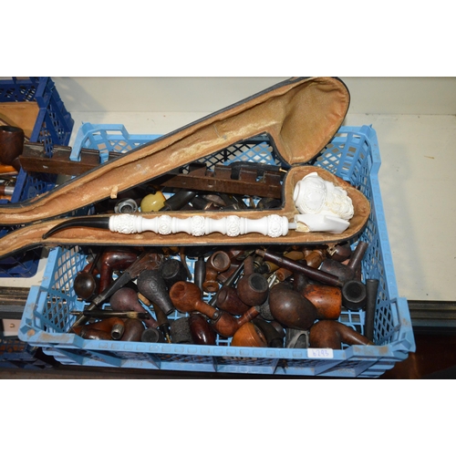 393 - crate of vintage smoking pipes