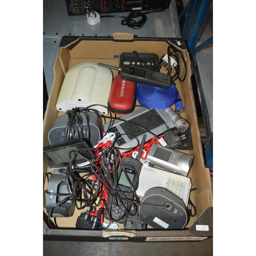 87 - box of electrical goods