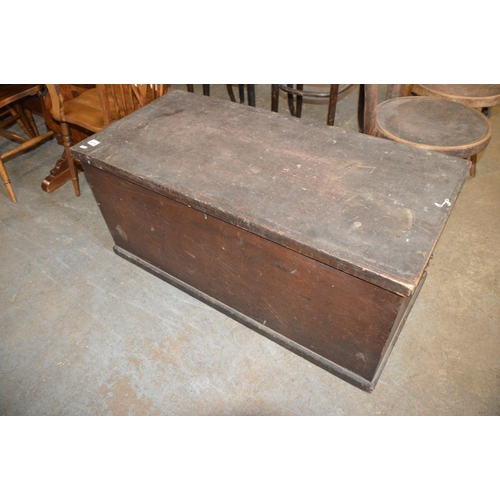 171 - wooden trunk