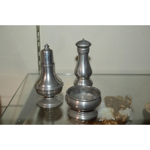 408 - 3 pewter items