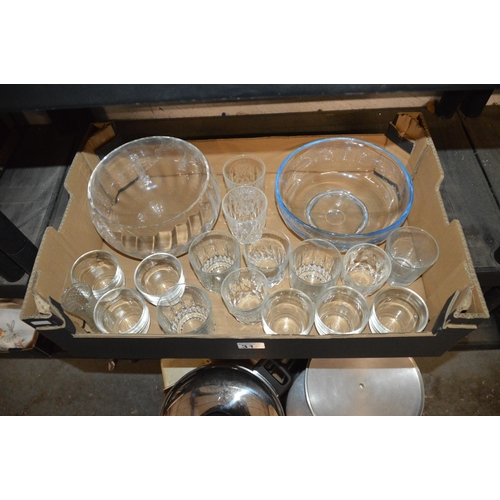 314 - box of glassware