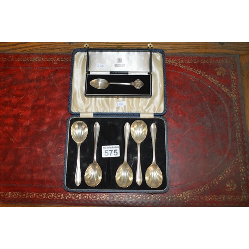 575 - 6 silver spoons