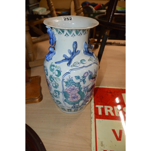 252 - vase