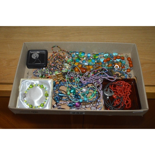 232 - box of jewellery