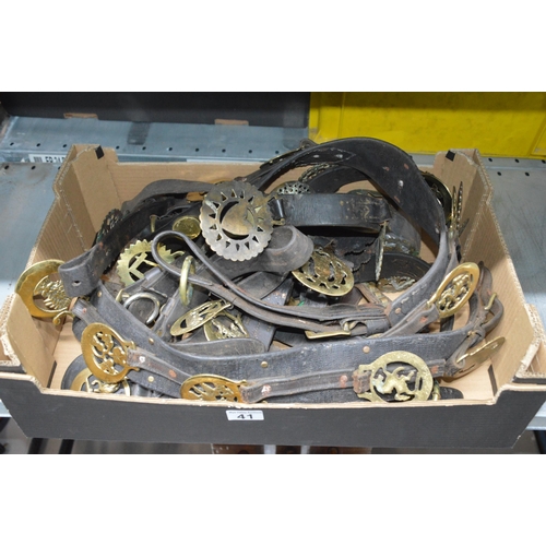 41 - box of horse brasses