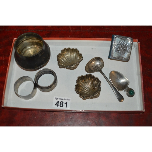 481 - tray of silver items