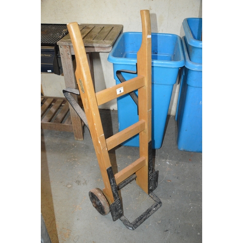 Lot 4         