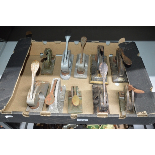 Lot 25        