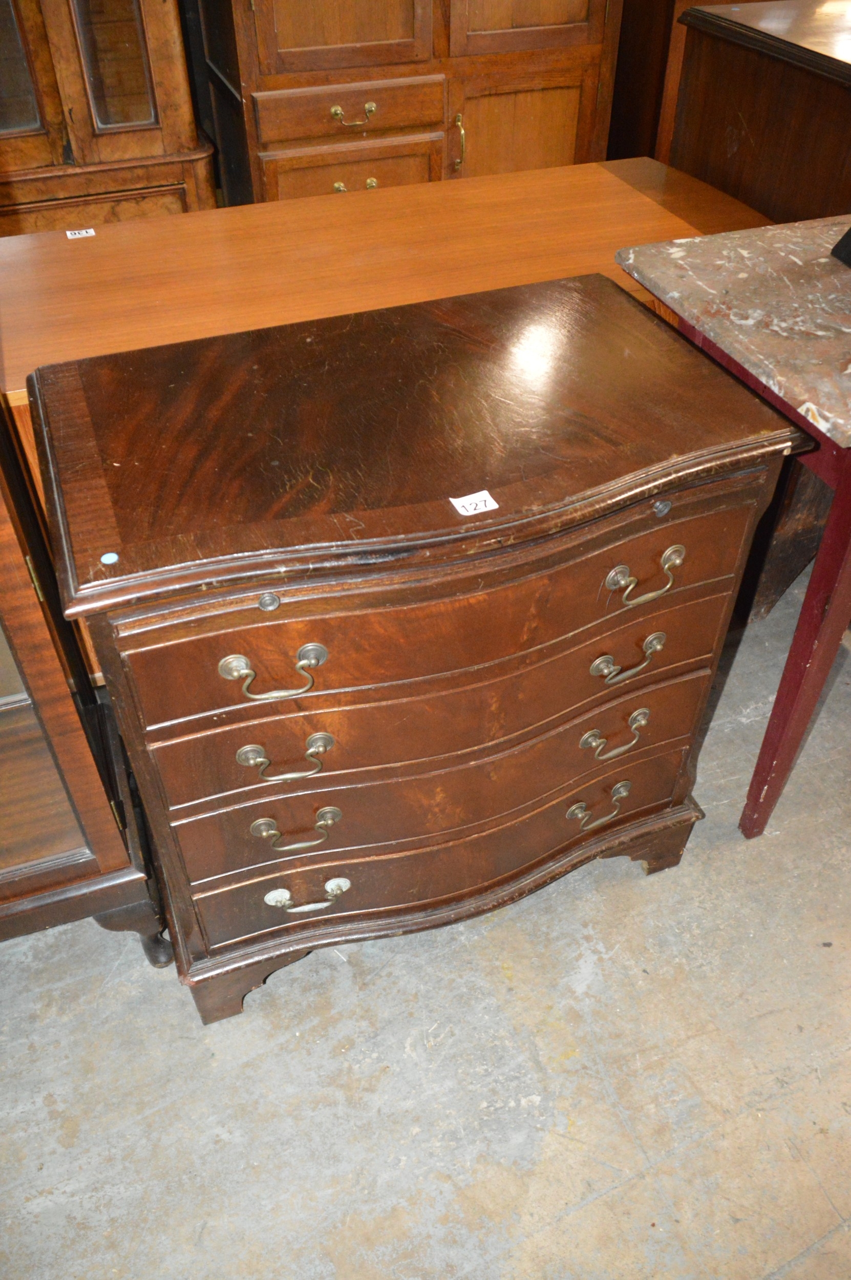 chest of drawers