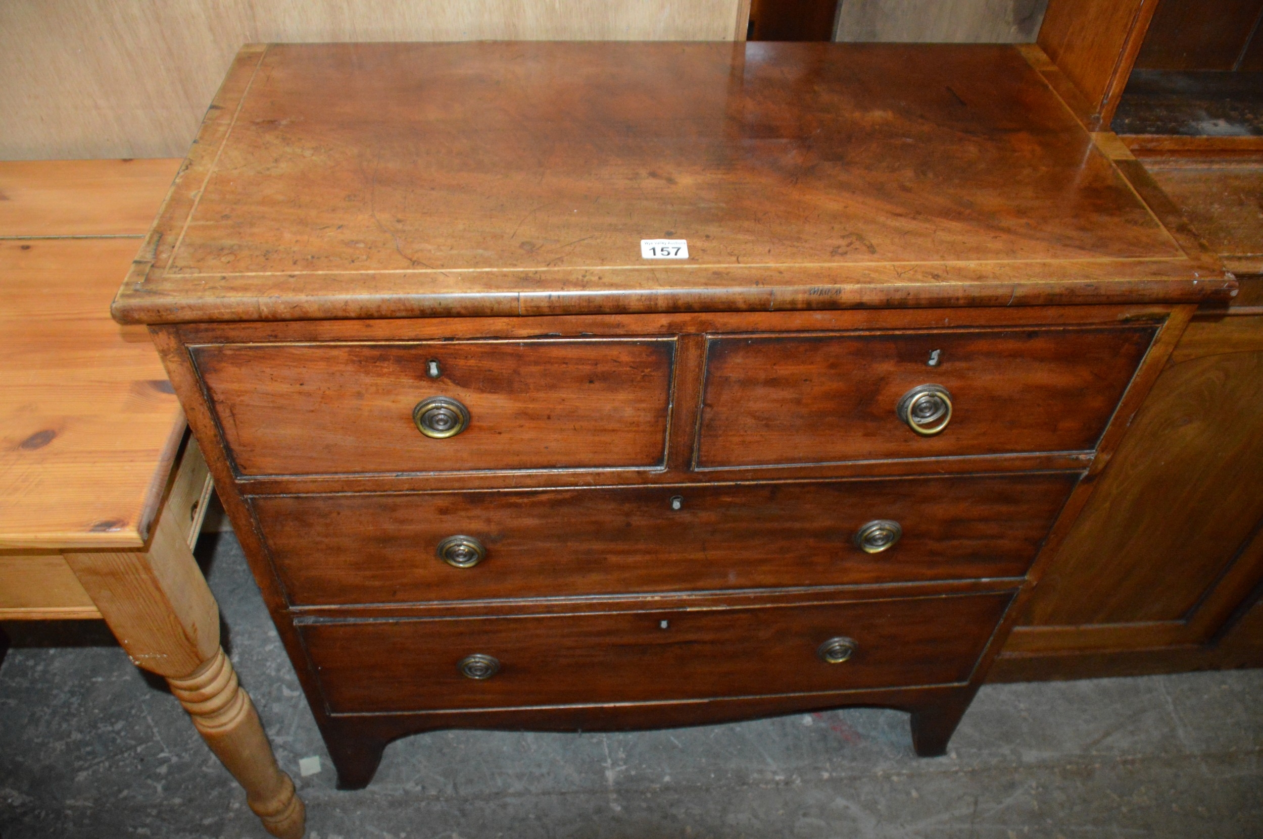 chest of drawers