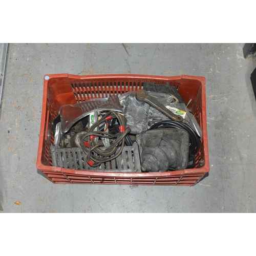 15 - box of motoring items