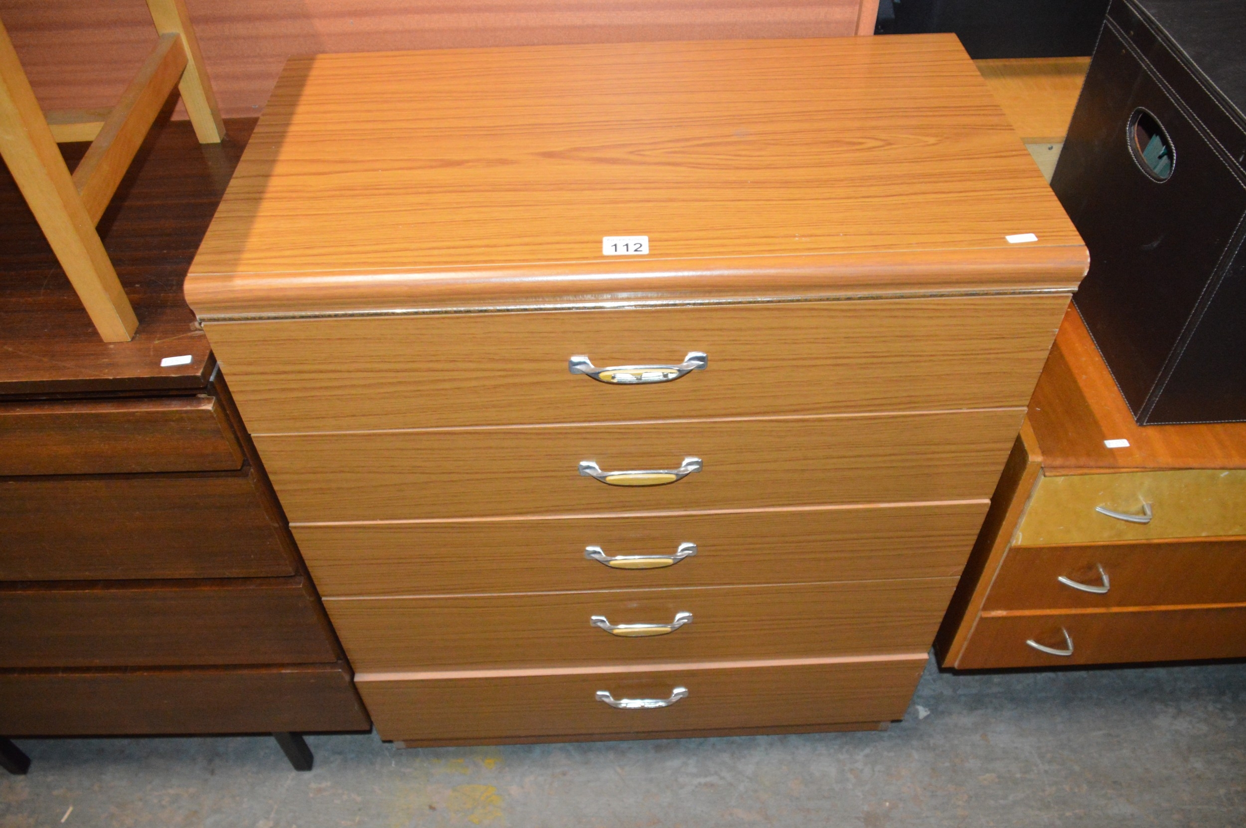chest of drawers