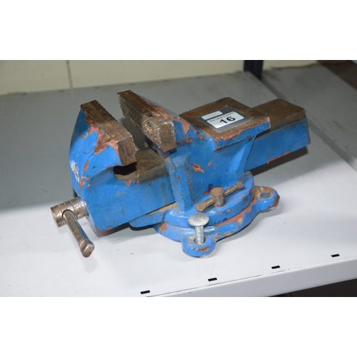 16 - bench vice