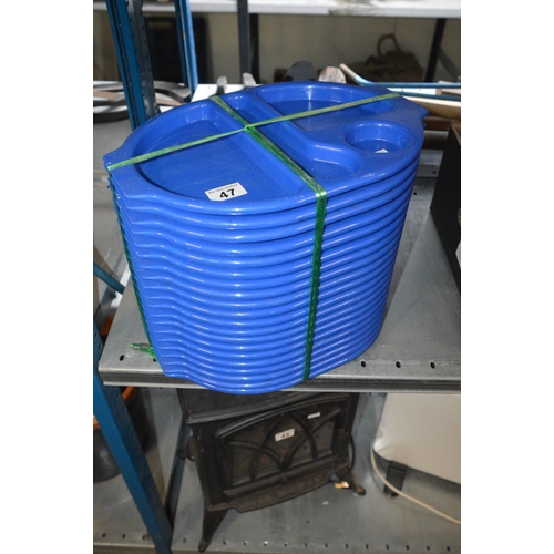 47 - qty of plastic food trays