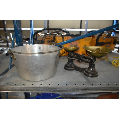 49 - cooking pot & set of scales/weights