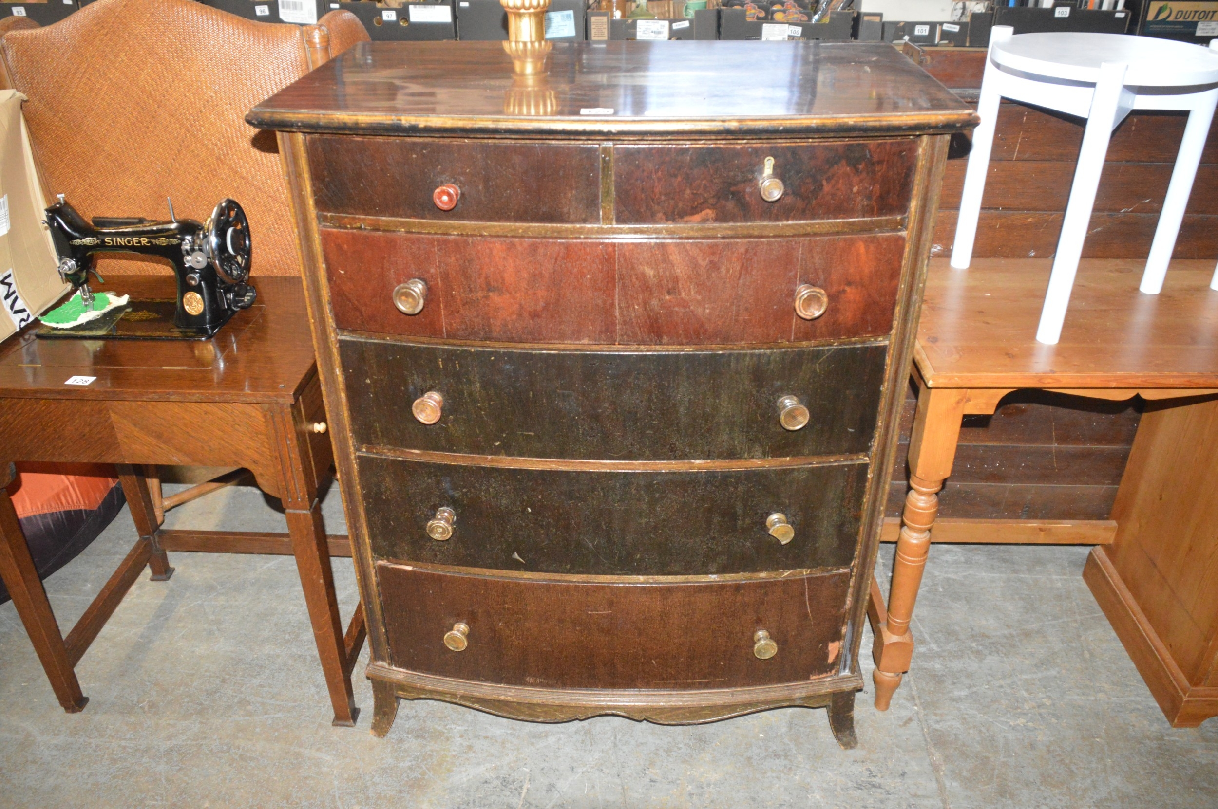 chest of drawers