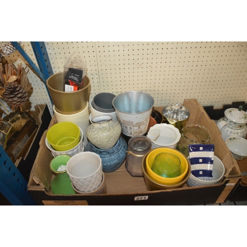 box of pots & vases
