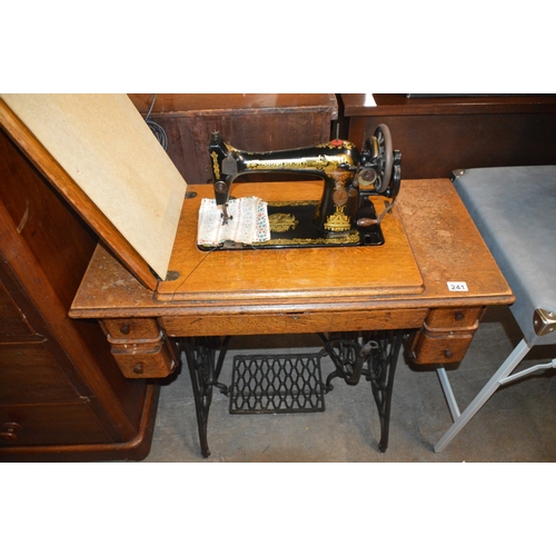 singer sewing machine/table