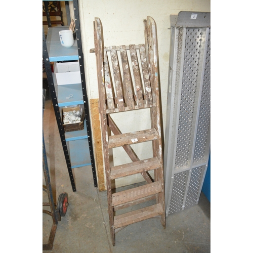 Lot 2         