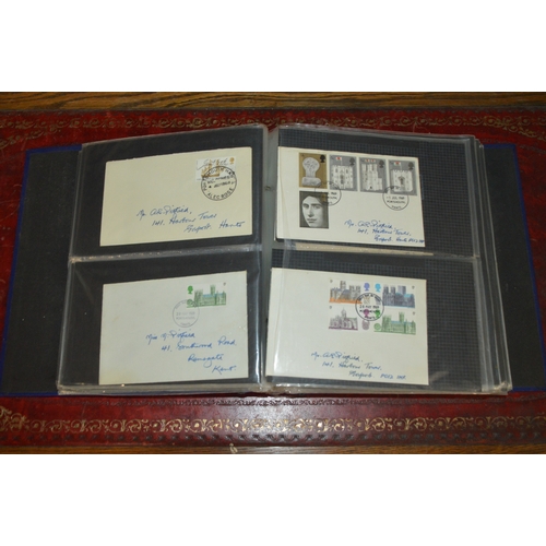 335 - album of collectable stamps