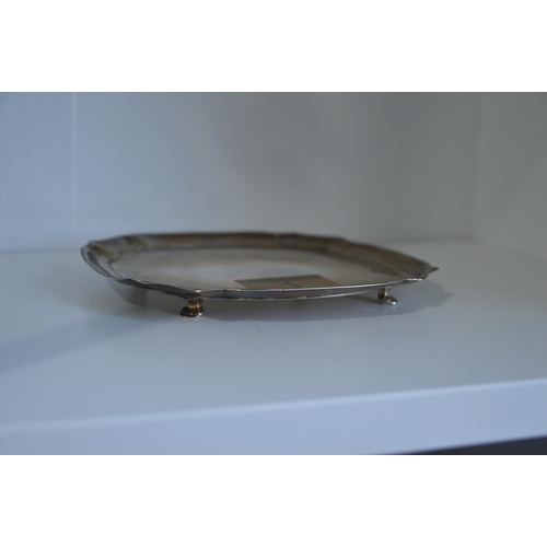 1 - Sterling silver plate on four feet, Hm B'ham, 146g