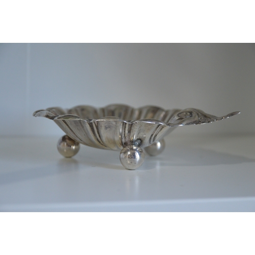 5 - Sterling silver bonbon dish, hm Sheffield, 81g
