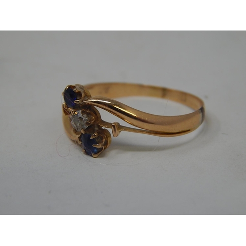 14 - Antique 18ct Gold Ring Inset with a central diamond & flanked by two sapphires. Ring size L.