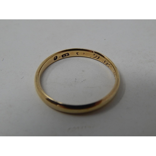 62 - 14ct Gold Ring. 2.1g