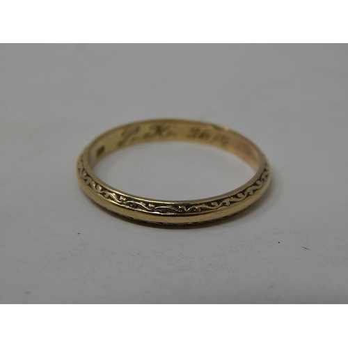 63 - 14ct Gold Ring. 3.1g