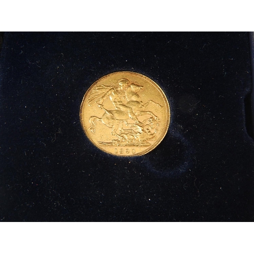 321 - Queen Victoria Jubilee Head Gold Sovereign 1890 in presentation case with certificate.