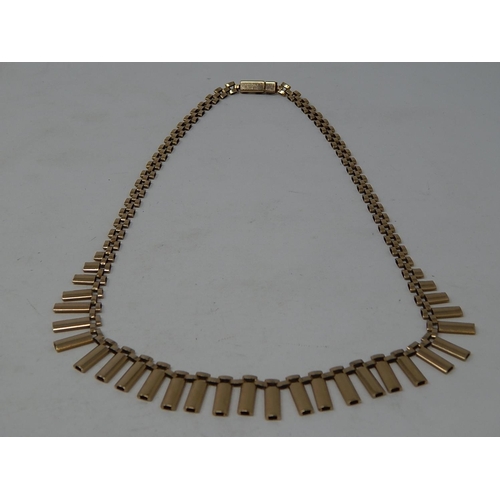 99 - 9ct Gold Hallmarked fringe Necklace 46cm long. weight 19g