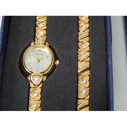 220 - Group of 7 watches to include a half hunter pocket watch & various ladies wristwatches.