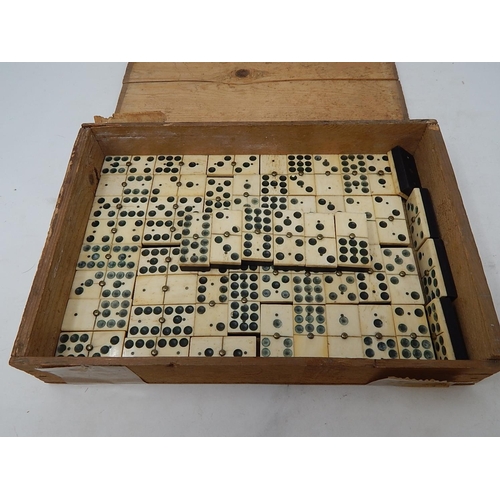 830 - Full Set of Early 20th Century Bone Dominoes