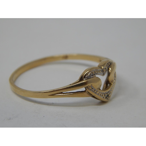 9 - 8ct gold ring set diamonds. 1.6g gross