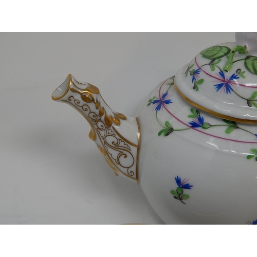 304 - Herend: Breakfast set: Teapot, Cream Jug, Sugar Bowl & 2 x Cups & Saucers