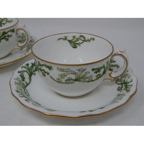 324 - Royal Crown Derby: Pair of Cups & Saucers