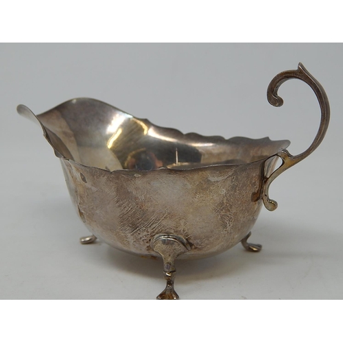 21 - Silver Gravy Boat: Hallmarked Chester 1938: Weight 77g