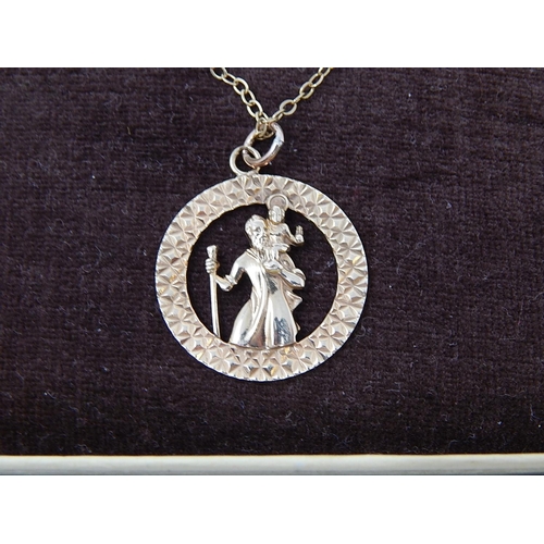 143 - 9ct Gold St Christopher Medallion on 9ct Gold Chain within fitted Box. Weight 3.41g