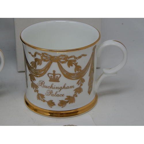 406 - 3 x Commemorative Cups: Buckingham Palace: Windsor Castle & Golden Jubilee: All Boxed & Mint