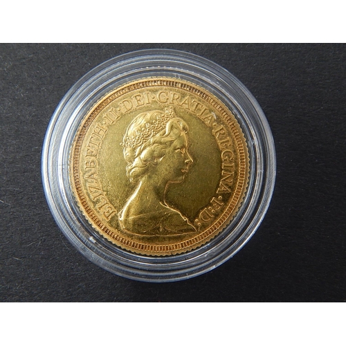 613 - Elizabeth II Second Head Sovereign 1974, brilliant, Extremely Fine or better